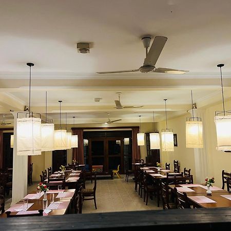 Hotel Sunflower Kataragama Esterno foto