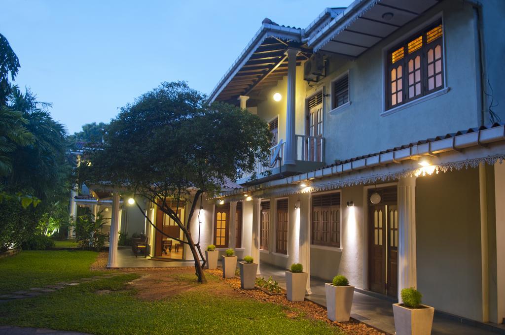 Hotel Sunflower Kataragama Esterno foto