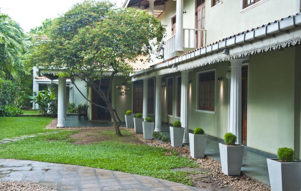Hotel Sunflower Kataragama Esterno foto