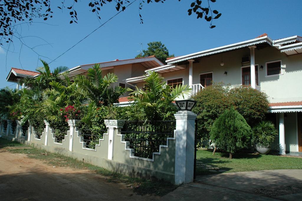 Hotel Sunflower Kataragama Camera foto